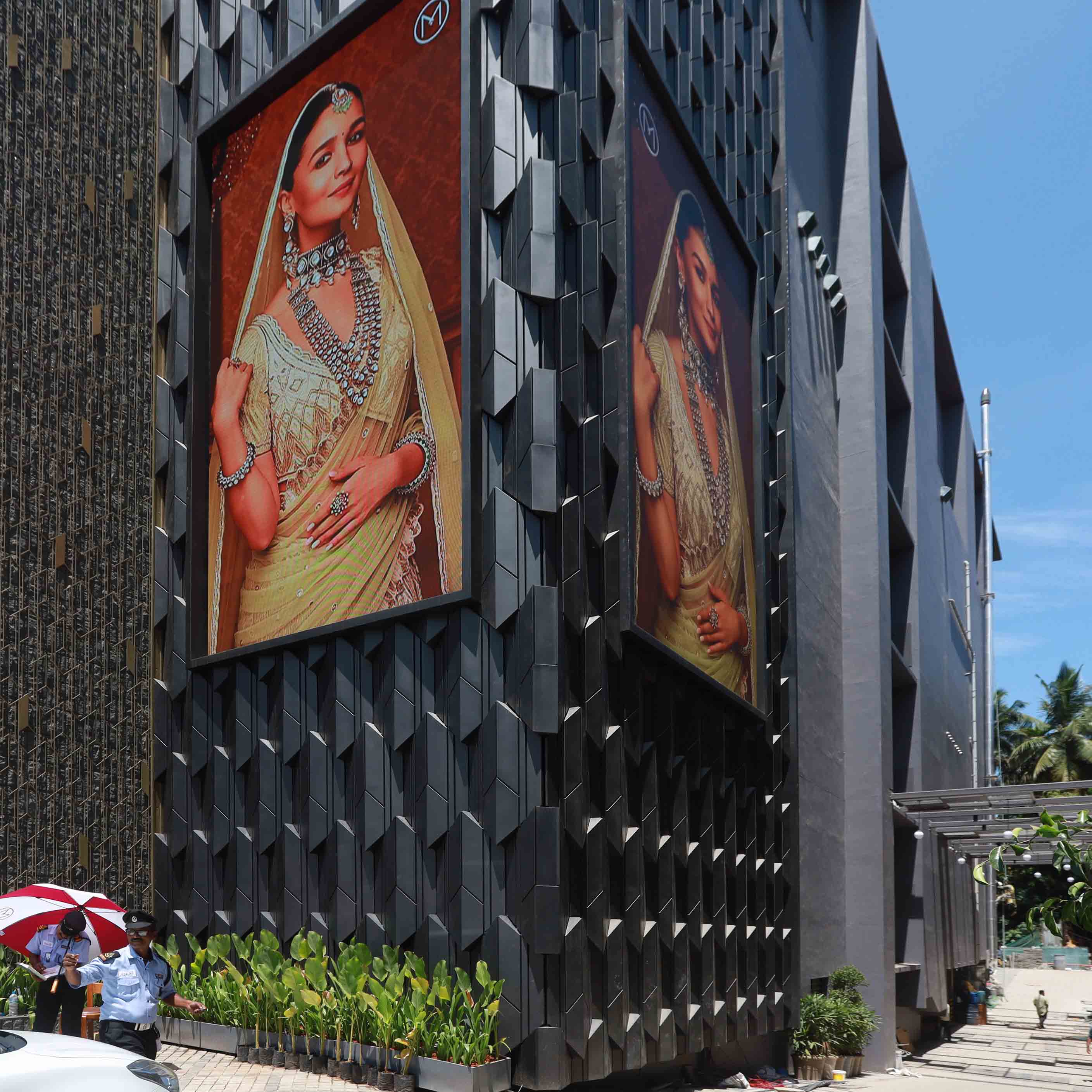 Malabar Gold and Diamonds Artistry Store detail 6